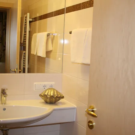 ベッド・アンド・ブレックファスト Zimmervermietung Babsy