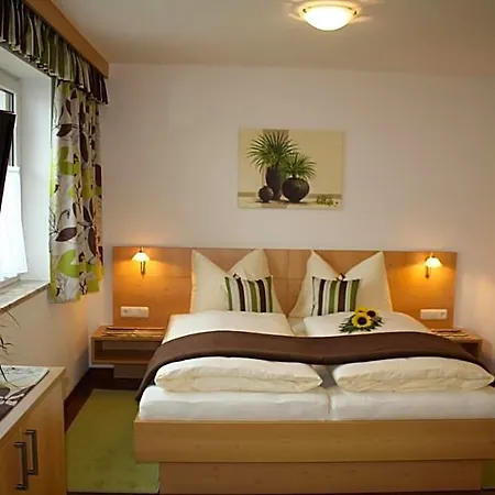 Zimmervermietung Babsy Bed and Breakfast Τσελ αμ Ζέε