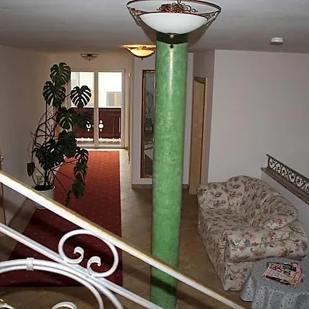 Bed and Breakfast Zimmervermietung Babsy 4*