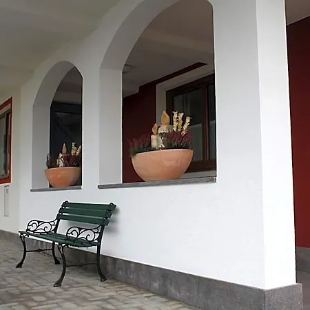 Zimmervermietung Babsy Bed and Breakfast 4*